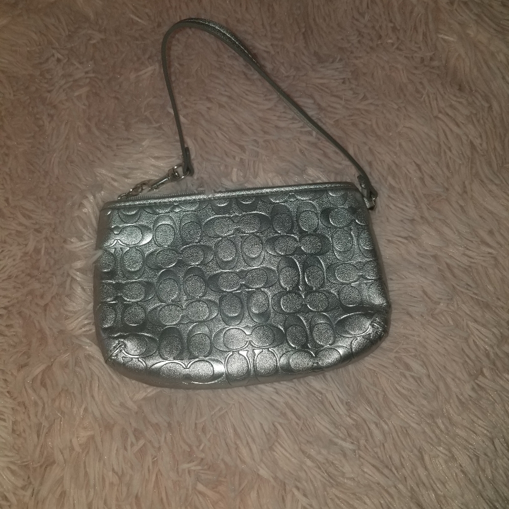 COACH - Picture 2 of 3